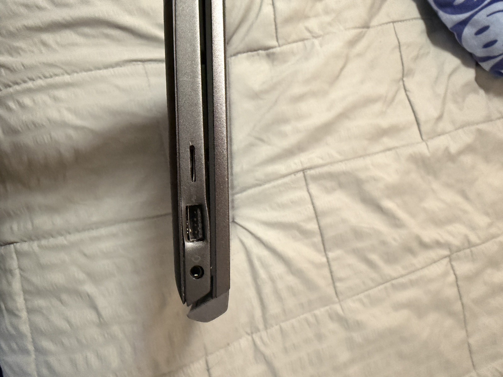 DELL Vostro 7500 Laptop i7-10750H@2.60GHz 8GB No SSD/OS Grade D