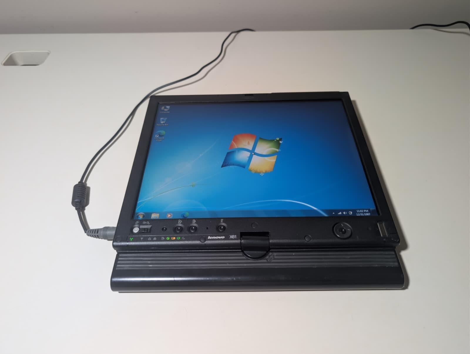 Lenovo ThinkPad X61 Tablet RARE | C2D L7500 4GB RAM 256GB SSD | Win 7 32-Bit