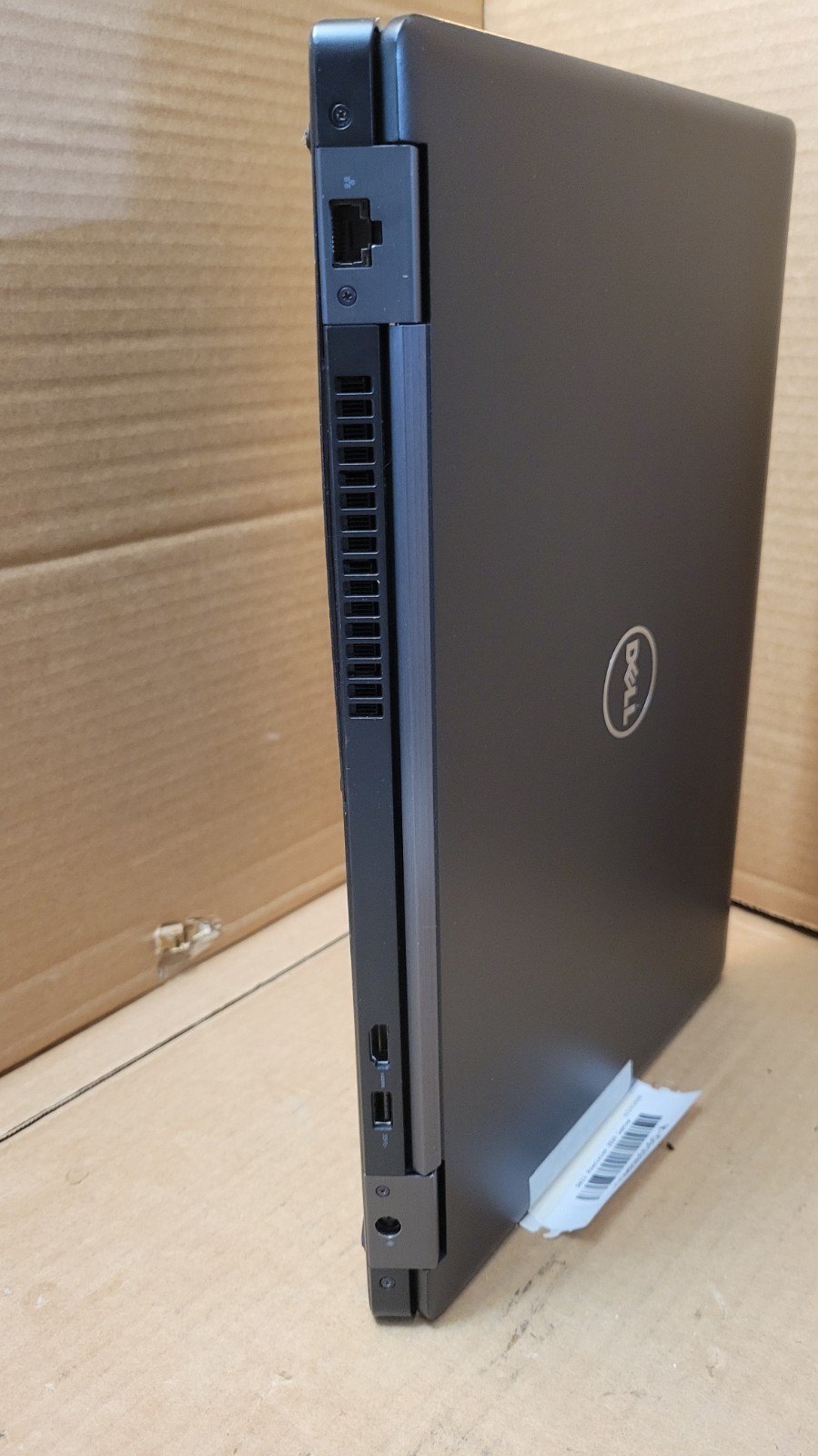 Dell Precision 3520 Laptop | i7-7820HQ 2.9GHz | 32GB RAM | 1TB SSD | Win 10 Pro