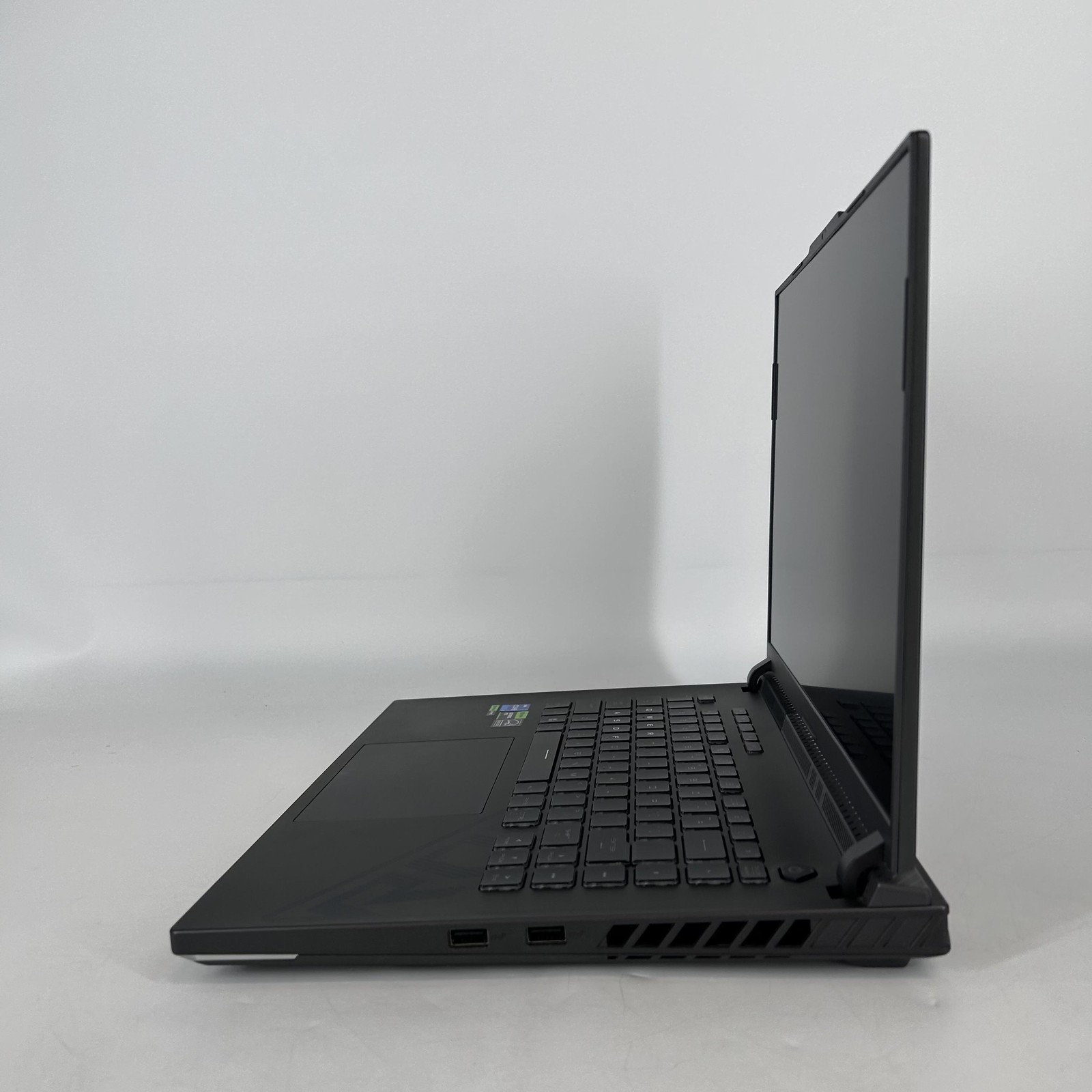 Asus ROG Strix G16 G614 165Hz FHD+ 2.6 GHz i7-13650HX 32GB 1TB/1TB RTX 4060