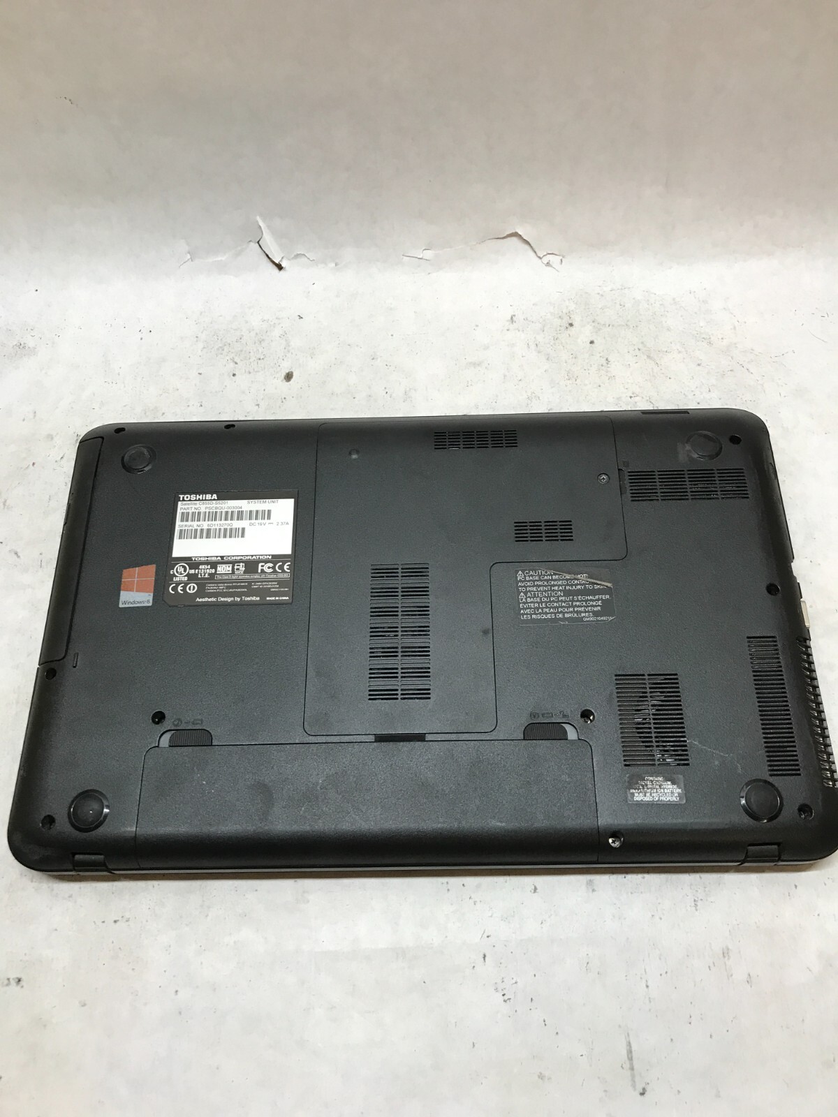 Toshiba Satellite C855D-S5201 15″ AMD E1-1200 1.4GHz 4GB RAM NO HDD/OS AS IS -DW