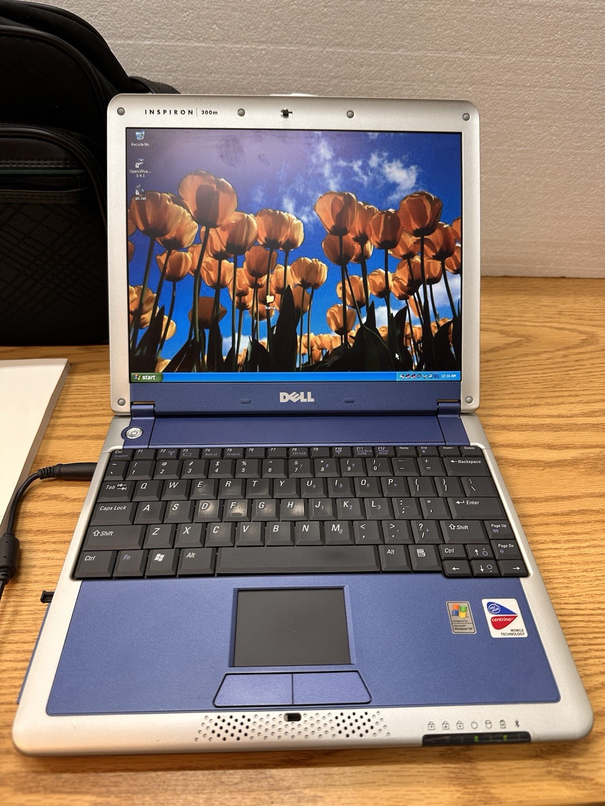 DELL INSPIRON 300M Laptop, WIN xp With Power Adapter, Manuals, Laptop Bag Tested