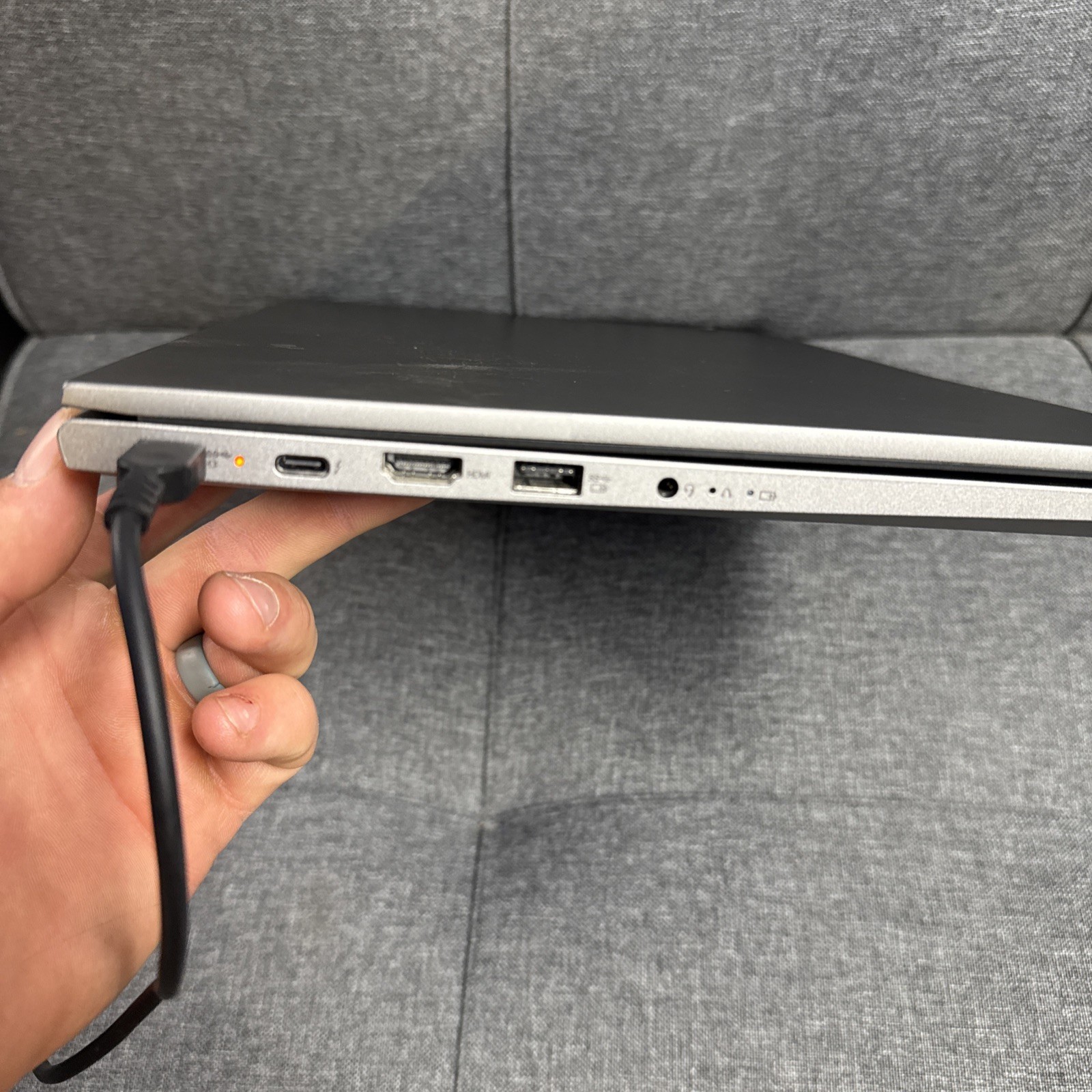 Lenovo Ideapad slim 3 15ABR8 15.6″ Ryzen 7 7730U 2.0GHz 16GB RAM 512GB SSD