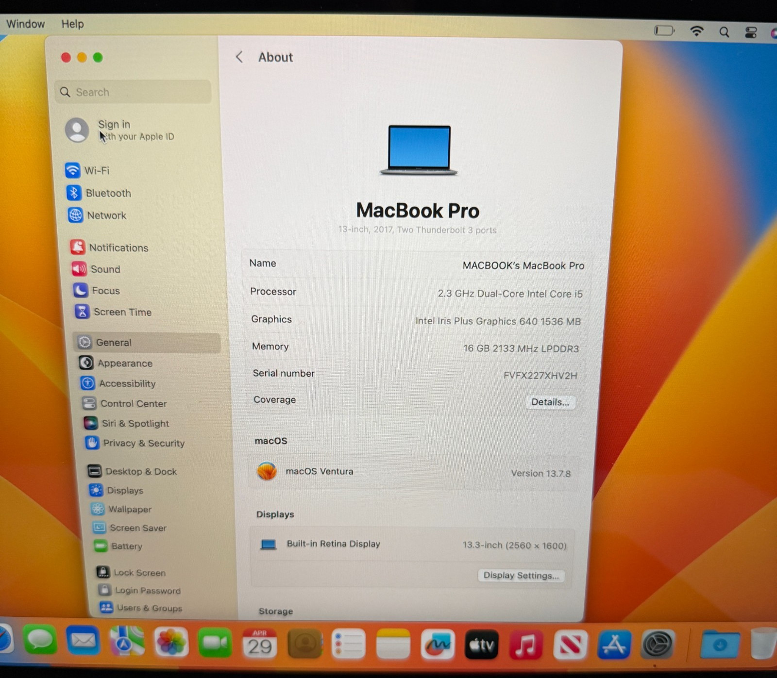 Apple MacBook Pro 13″ 2017 i5 2.3GHz 16GB RAM 256GB SSD Space Gray A1708