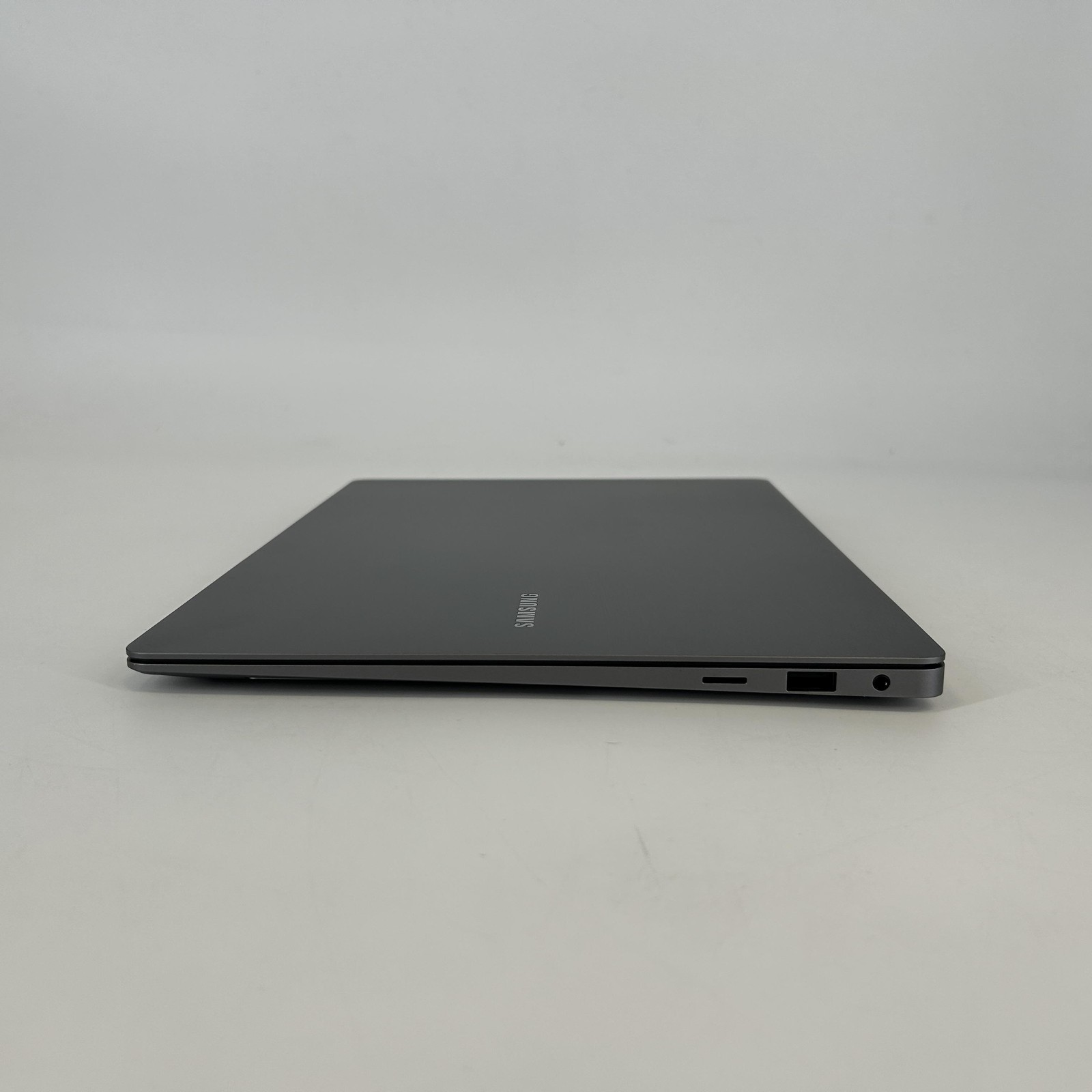 Samsung Galaxy Book5 Pro 14 QHD+ TOUCH 2.2 GHz Ultra 7 256V 16GB 512GB SSD