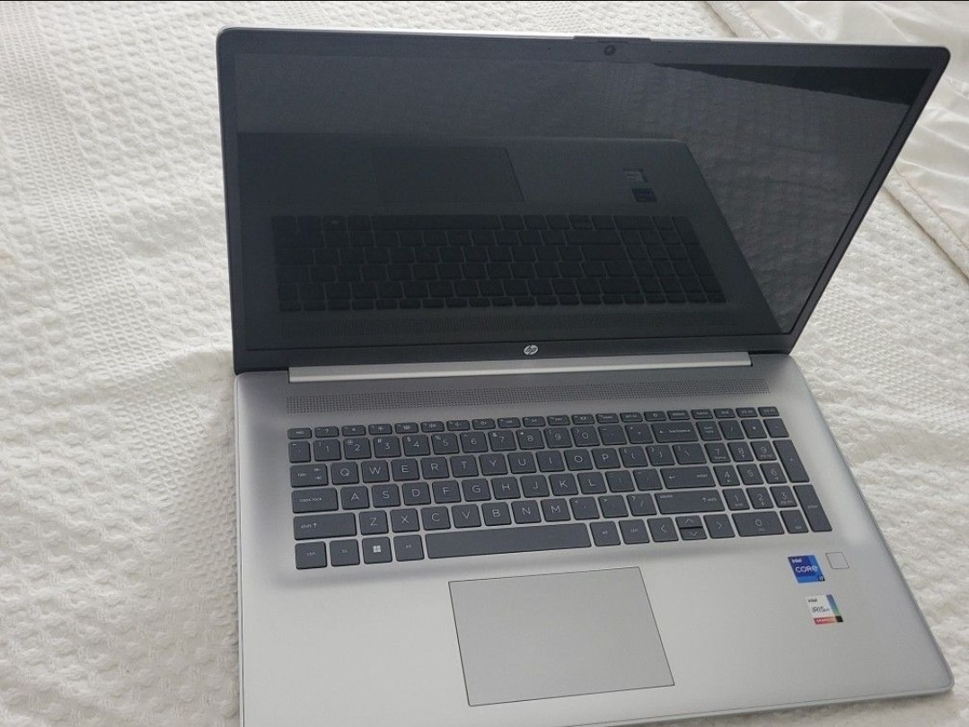HP 17-inch Laptop Windows 11 Home Office