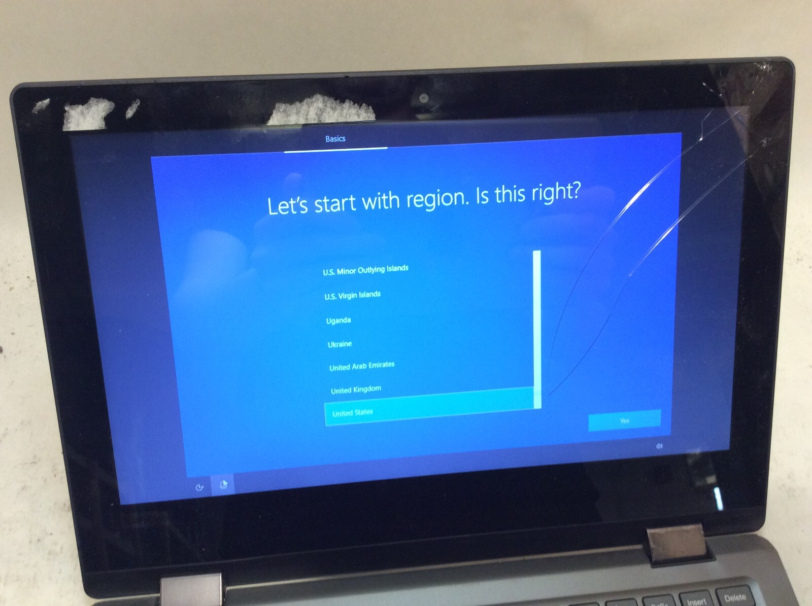 Lenovo FLEX 6-11IGM Laptop 11″ Intel Celeron Windows 10 CRACKED SCREEN -PP