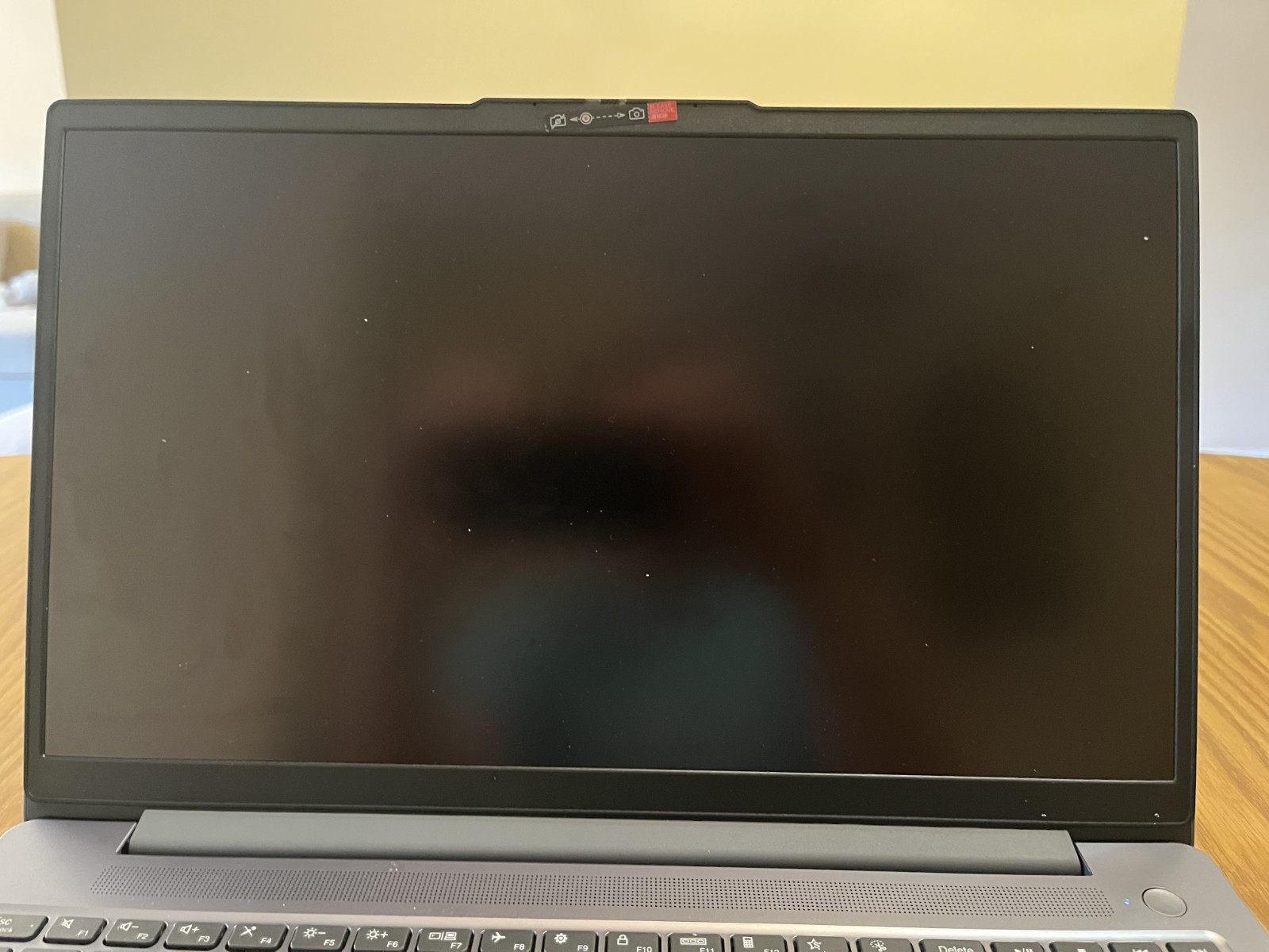 Lenovo IdeaPad Slim 3 15.6″ AMD Ryzen 7 5825U 2025 16GB RAM 512GB SSD Arcti Grey