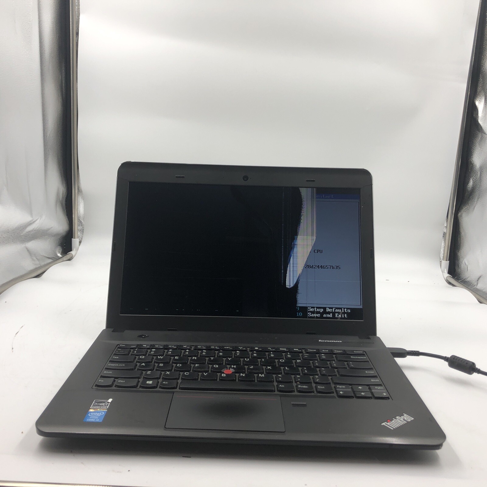 Lenovo Thinkpad E440 Laptop i3 Unknown RAM/HDD/OS Plastic Damage (FOR PARTS)