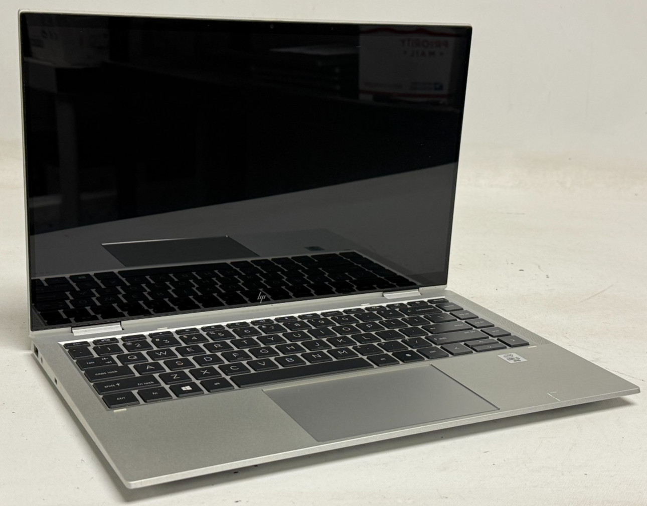 HP EliteBook x360 1040 G7 2in1 14″ (i5-10310u – 8GB RAM – 256GB SSD – Win11Home)
