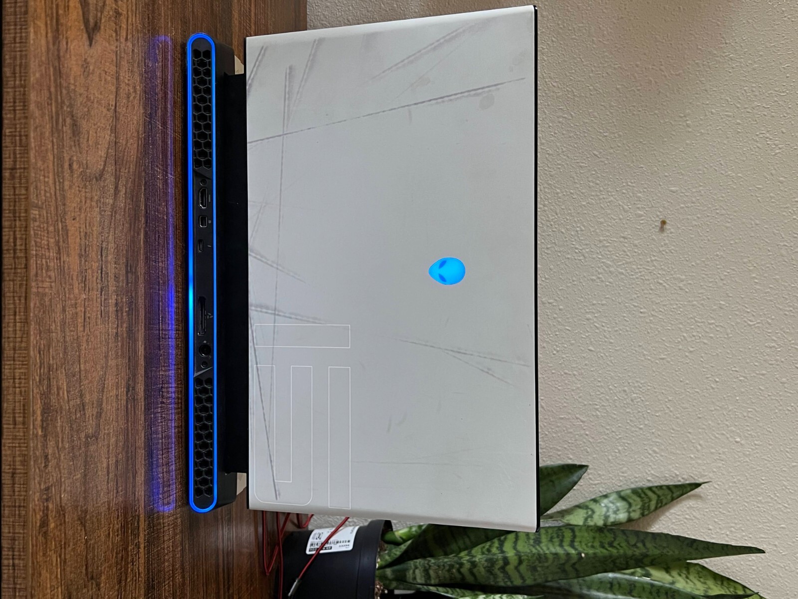 Dell Alienware M15 R2 – Intel I7 9th Gen, RTX 2060, 16GB Ram, 1TB SSD