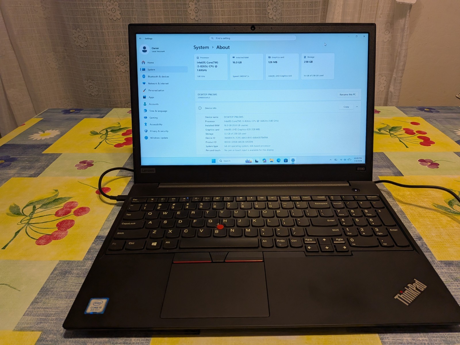 Lenovo ThinkPad E590 (Core i5-8265U 1.60GHz, 16GB Memory, 256GB SSD, Windows 11)