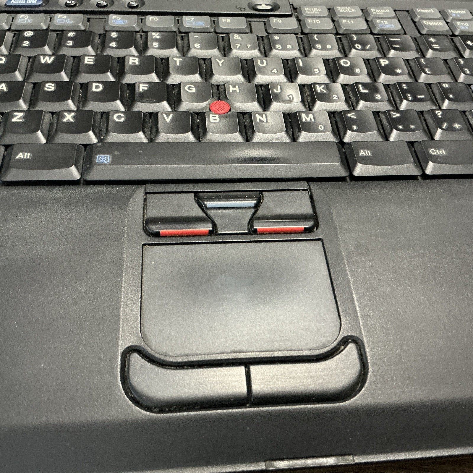 IBM ThinkPad R52 Intel Pentium M 1.86GHz – Dim Screen – READ