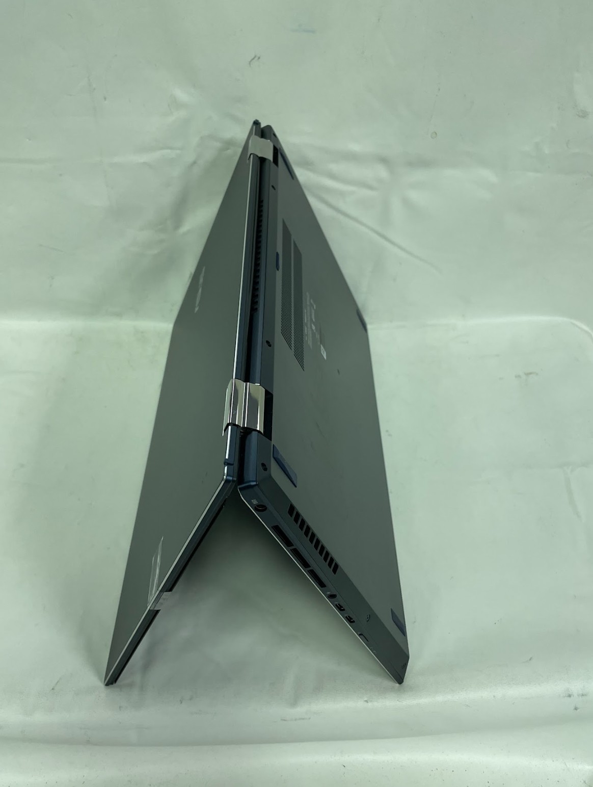 ASUS Zenbook Flip 2-in-1 Laptop, 15.6″ OLED Intel Core i7-12700H 16GB-1TB used