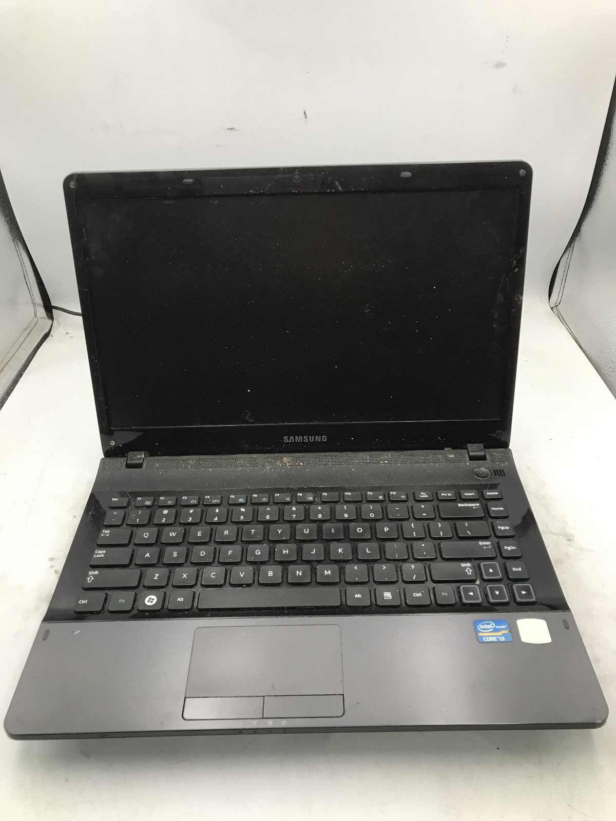 SAMSUNG NP300E4C – FOR PARTS/REPAIR – INTEL I3 3RD GEN – NO RAM – READ DESC – BB