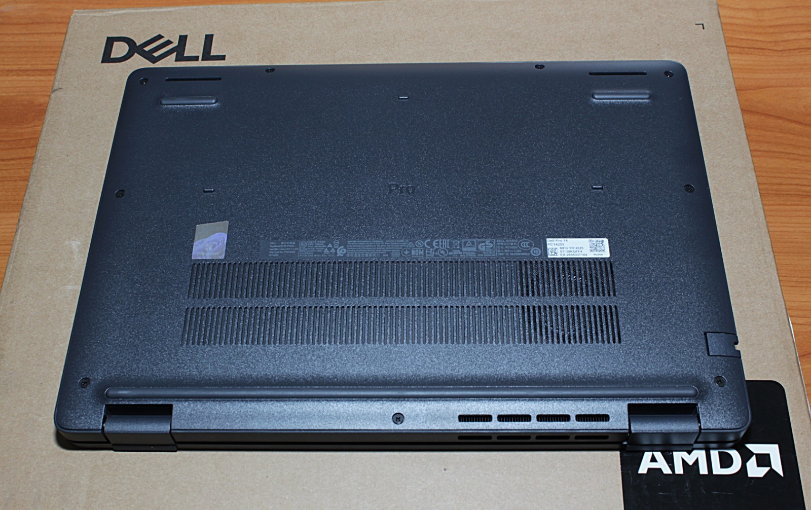 Dell Pro 14 TOUCH PC14255 Laptop Ryzen 5 220 8GB RAM 256GB SSD Win11P WARRANTY