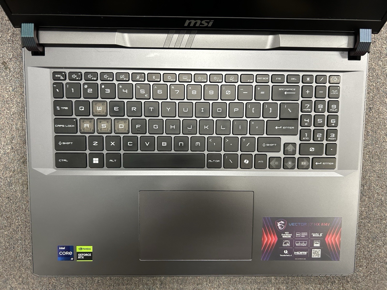 MSI Vector 17 HX A14V 17″ i9-14900HX 2.3GHz 32GB RAM 1TB SSD GeForce RTX 4070