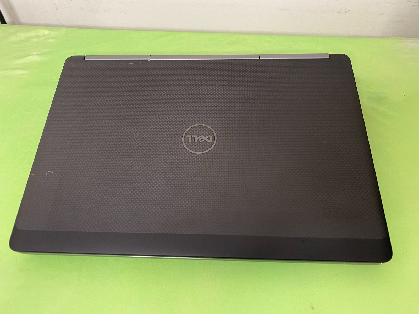 DELL PRECISION 7520 i7-6820HQ 2.70GHz 20GB RAM 256GB SSD QUADRO M2200 WIN 11 PRO