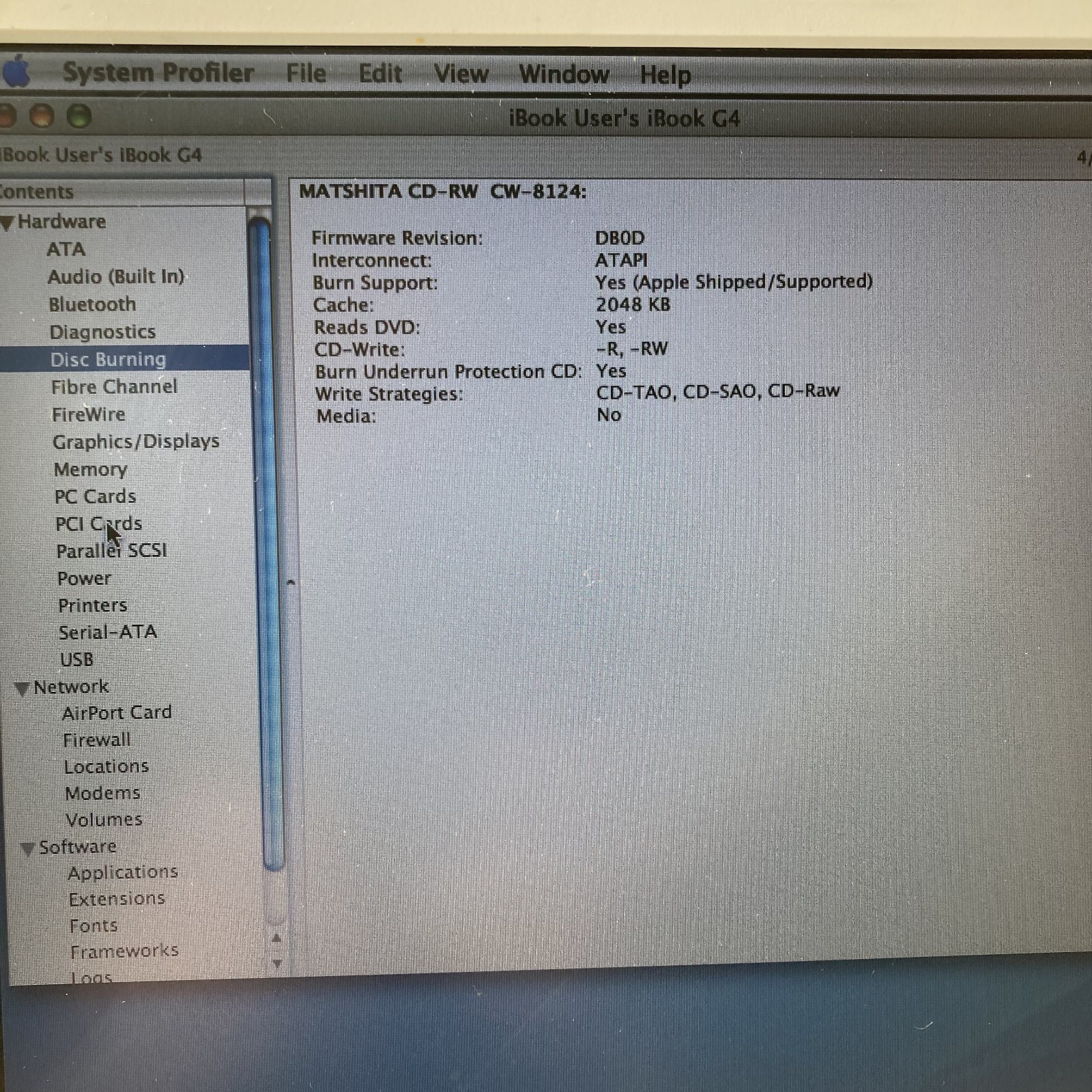 Apple iBook A1054 G4 PowerPC@1.20GHz 1.25GB Ram 30GB HDD OS 109 Battery Cycles