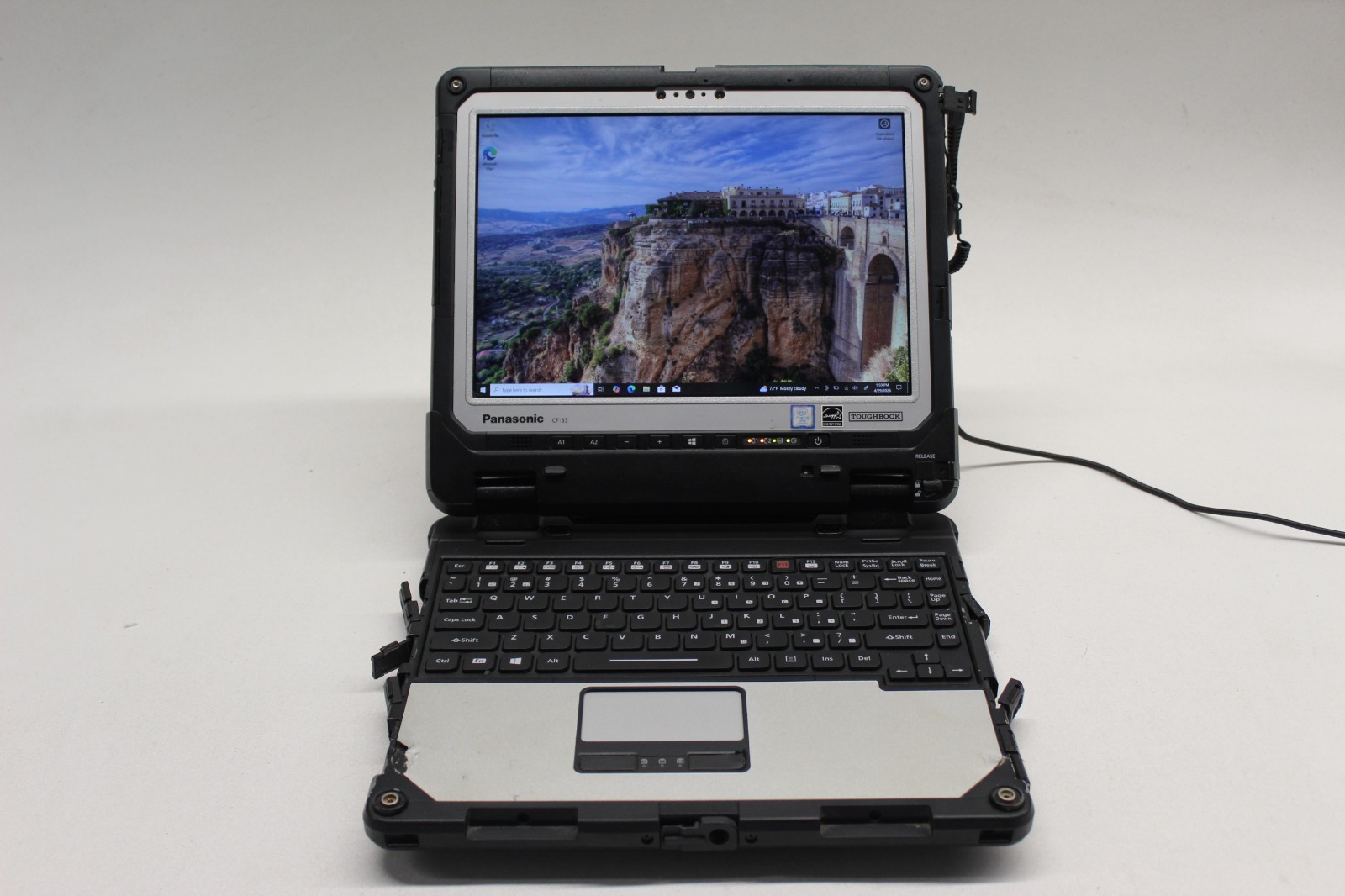 Panasonic Toughbook CF-33 I5-7300U 256M.2-8GB DDR3 Win10P-NO PWR Adapt-C-Descr