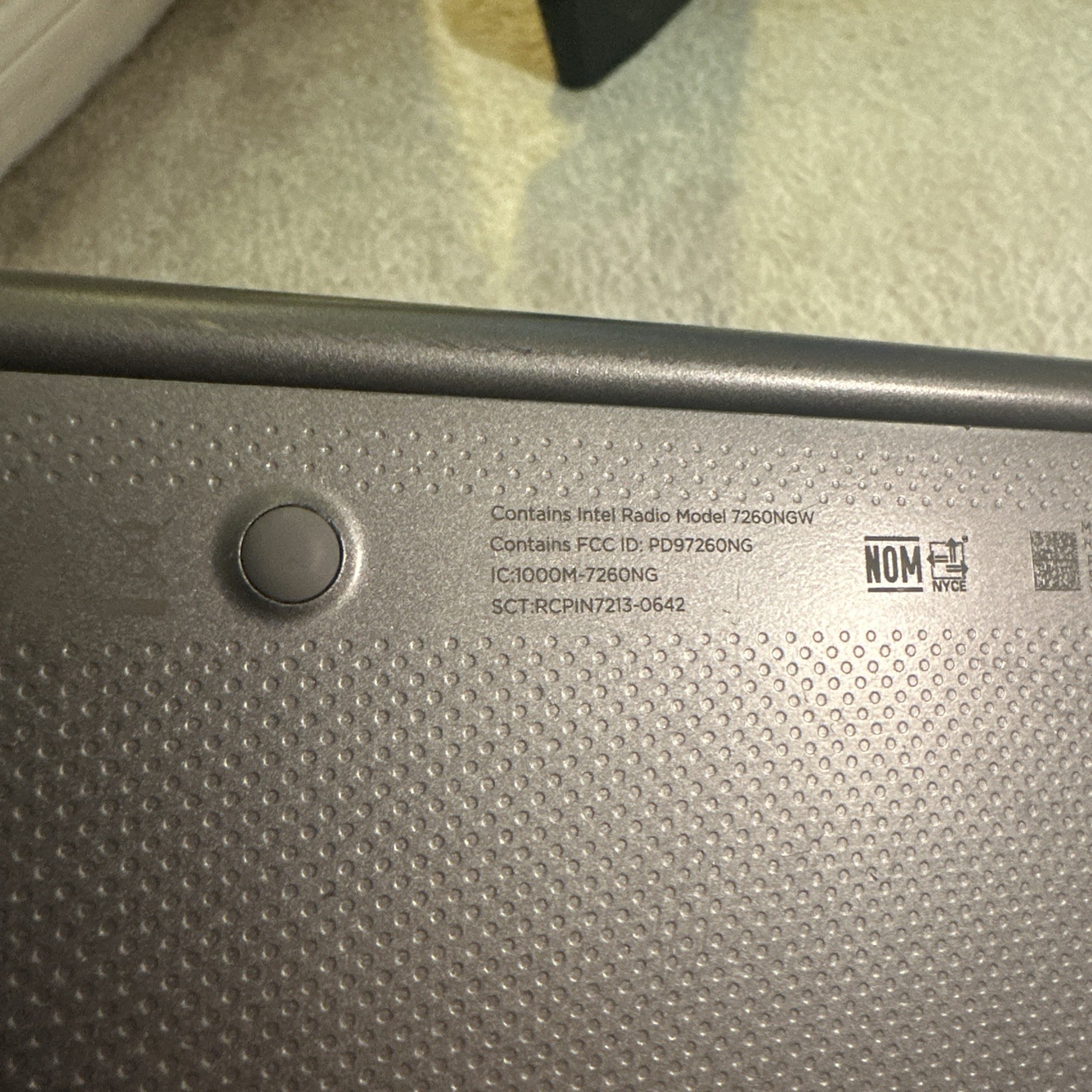 HP Chromebook 14 Turns On Comes With Charger