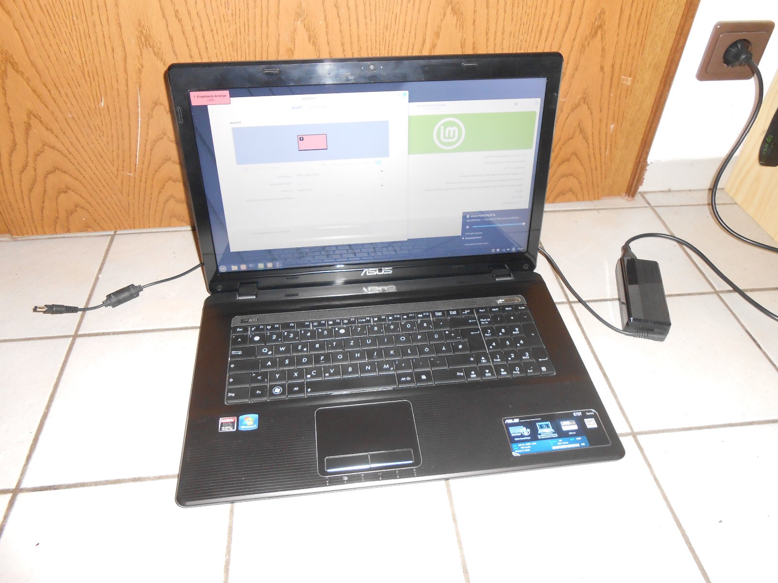 Asus K73T AMD A6-3420M 4x 1.5GHz / 8GB RAM / 500GB HDD / 17.3 inch Linux Mint