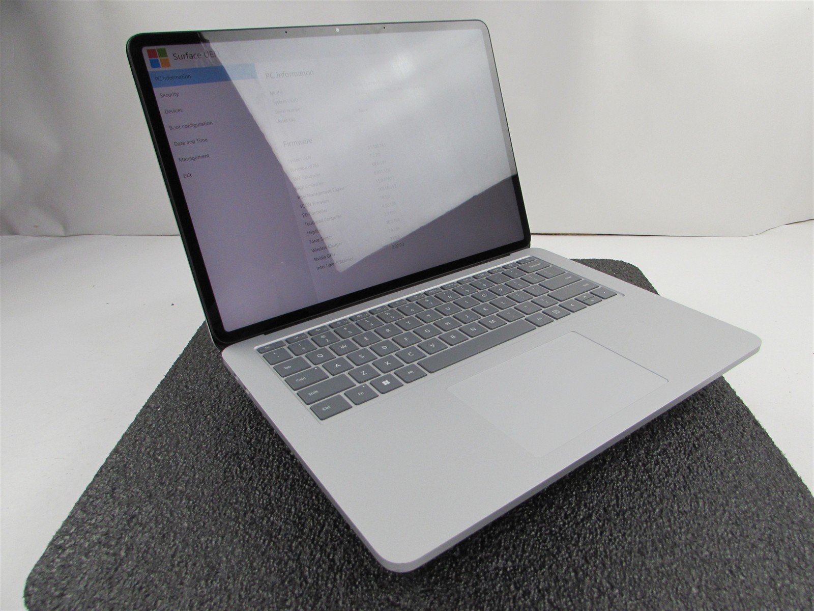 Microsoft Surface Laptop Studio 1964 i7-11370H 1TB SSD 32GB RTX A2000 *No A/C*