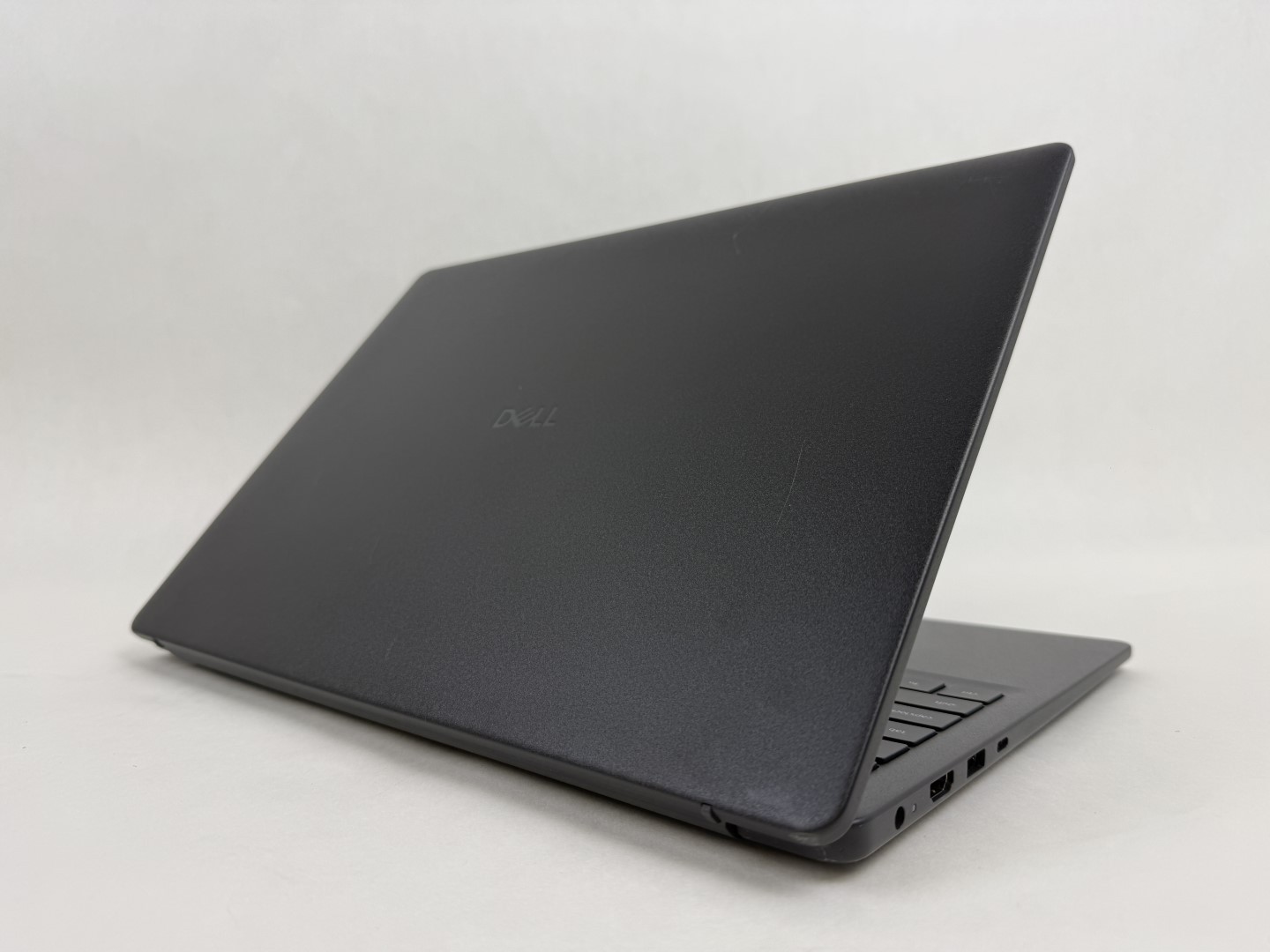 Dell 16 DC16250 16″ FHD Touch Core 7 150U 16GB 1TB SSD W11H