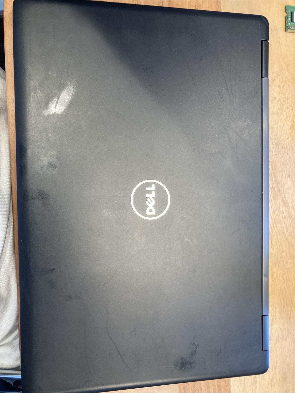 15.6″ Dell Precision 3520 Laptop Intel i7-7700HQ 16gb RAM NO SSD NO OS