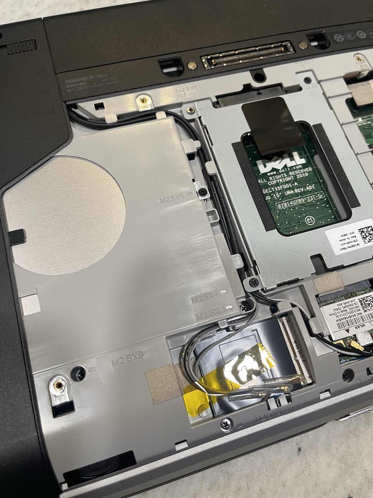 Dell Latitude E5520 i3-2350M CPU@2.30GHz No RAM No HDD/SSD NoOS Tested To Bios