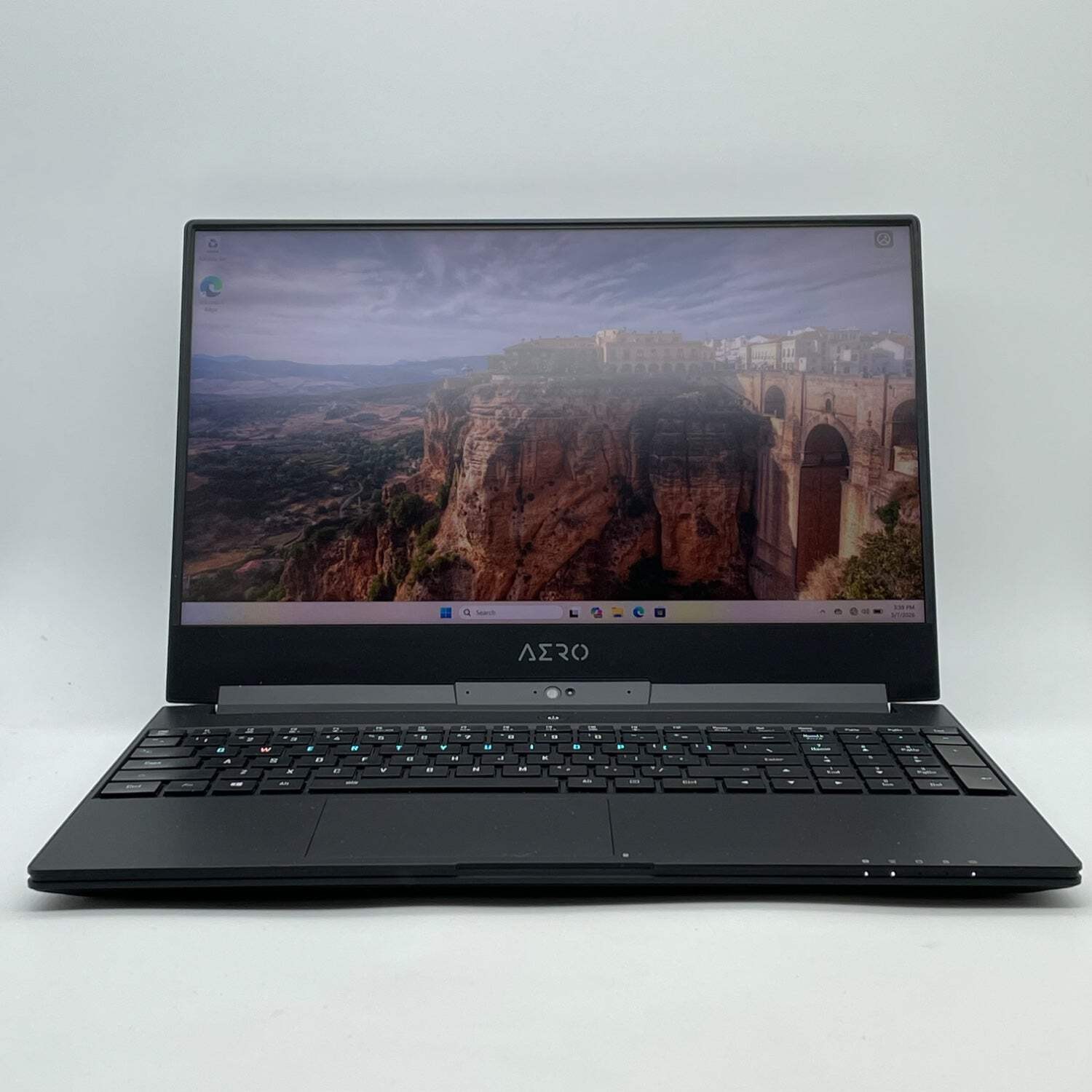 Gigabyte AERO 15.6″ i7-8750H 2.21GHz 16GB RAM 512GB SSD GeForce GTX 1070 Max-Q