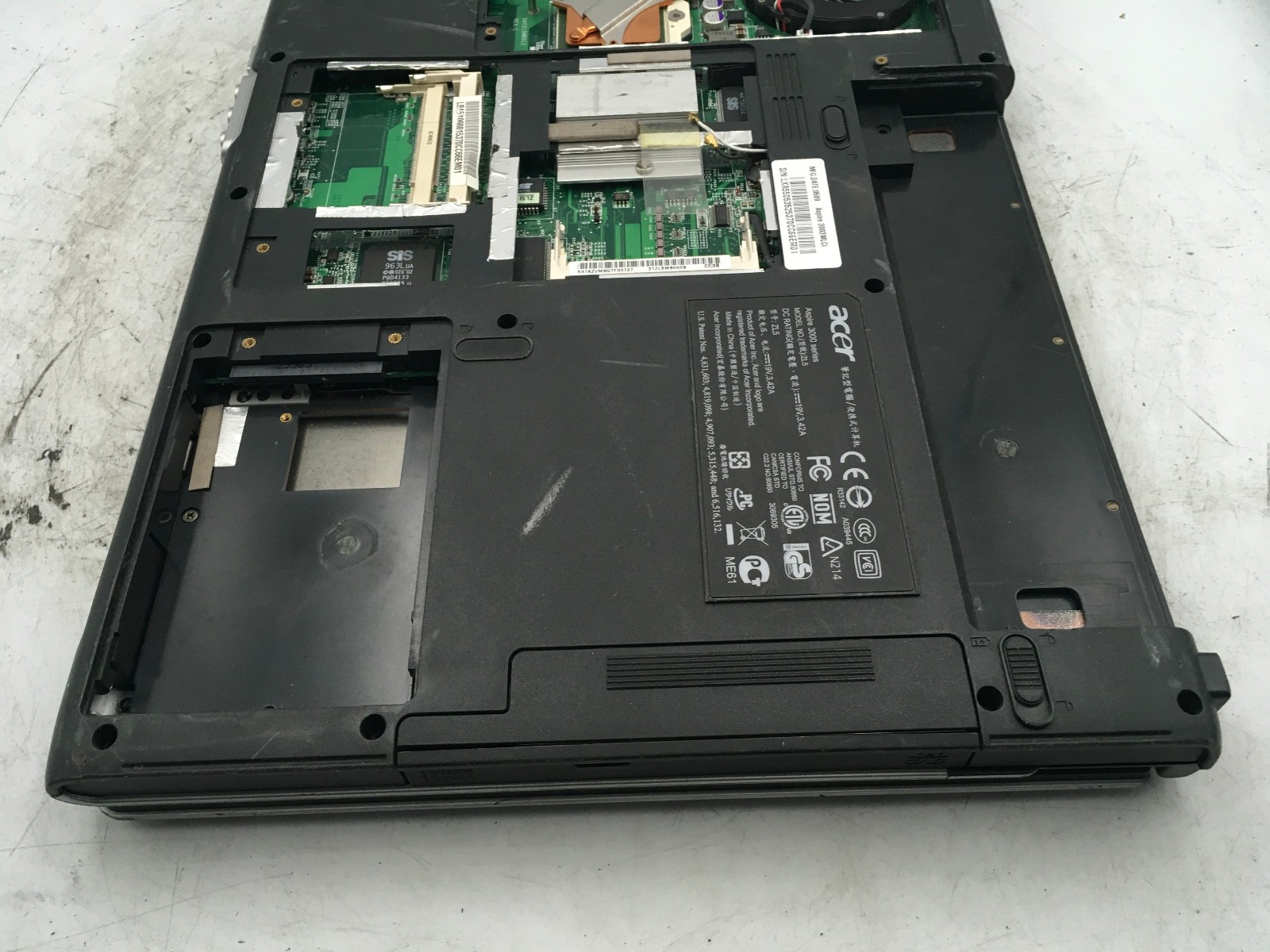 ACER ASPIRE 3000 ZL5 – FOR PARTS/REPAIR – AMD SEMPROM 2800 – NO RAM – READ – BB