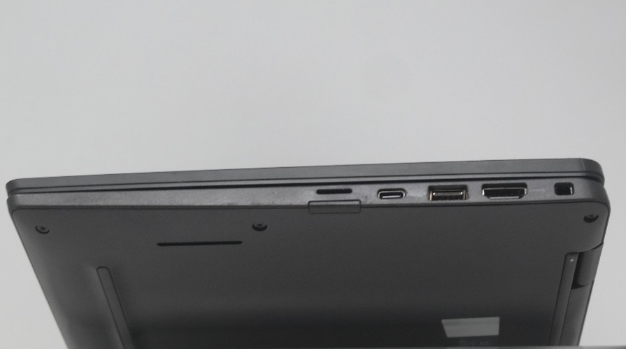 Dell Latitude 7420 i5-1145G7 @ 2.60 GHz 256 GB 8 GB Windows 11 Home FHD 14″