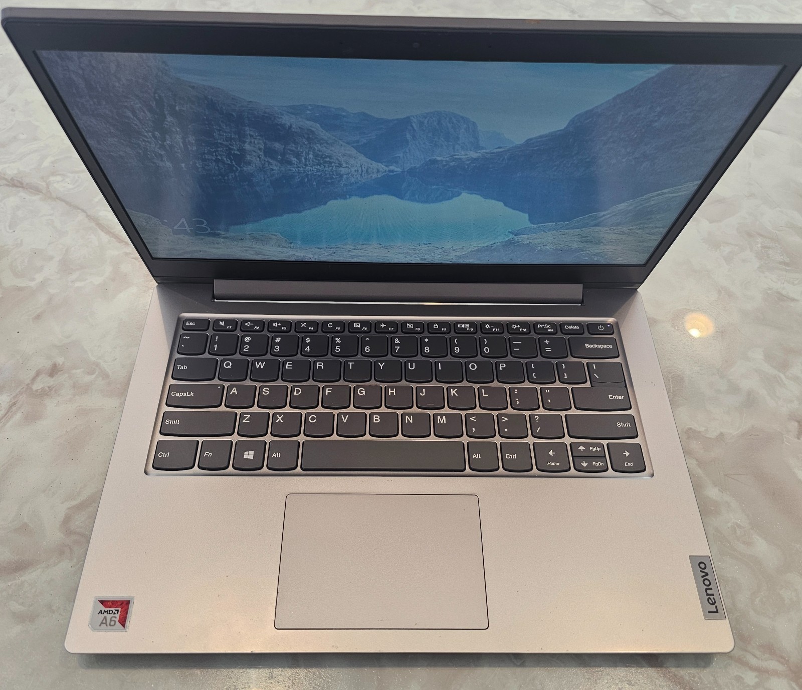 Lenovo Ideapad Slim 1-14AST-05 AMD A6-9220e RADEON R4 4GB RAM 64GB SSD
