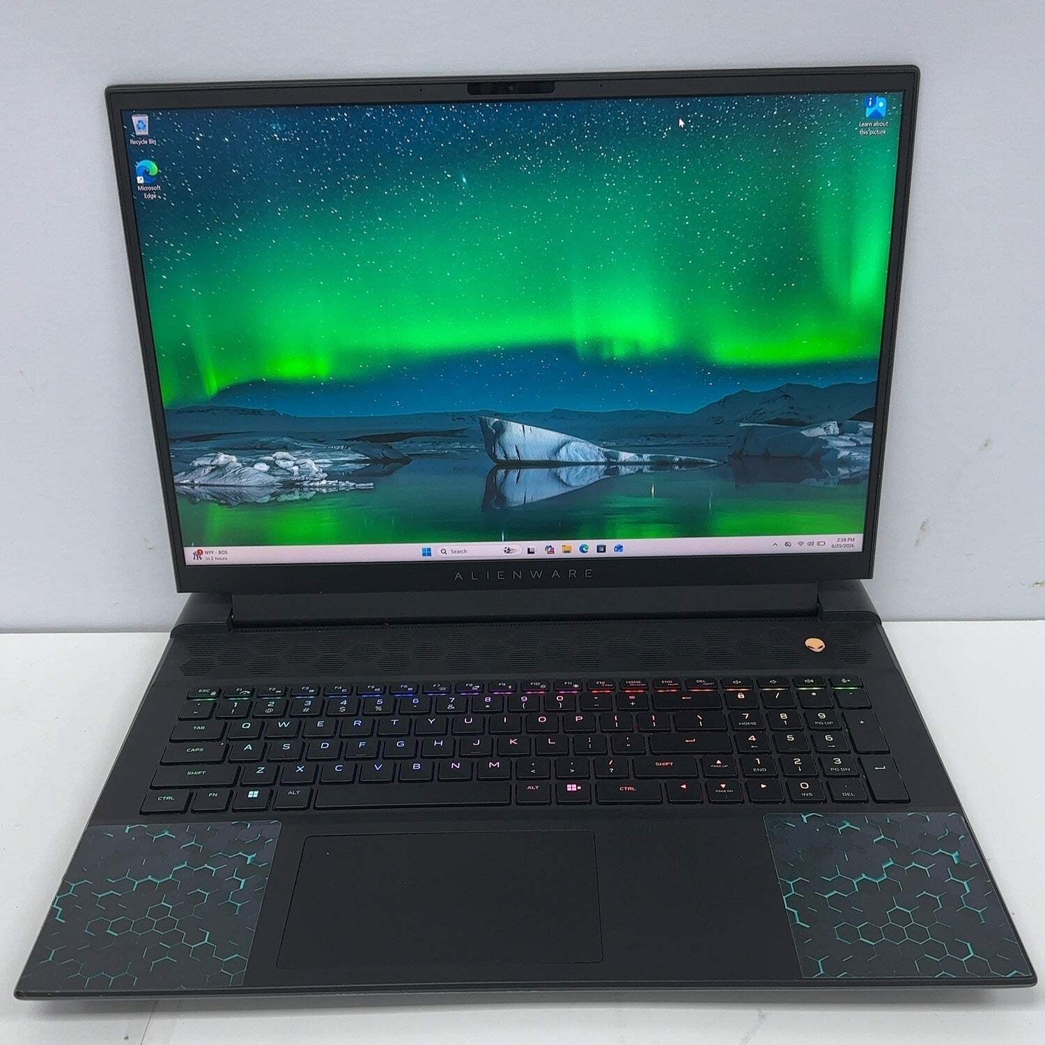 Alienware M16 M16R1 16″ i7-13700HX 5.0GHz 32GB RAM 2TB SSD GeForce RTX 4070