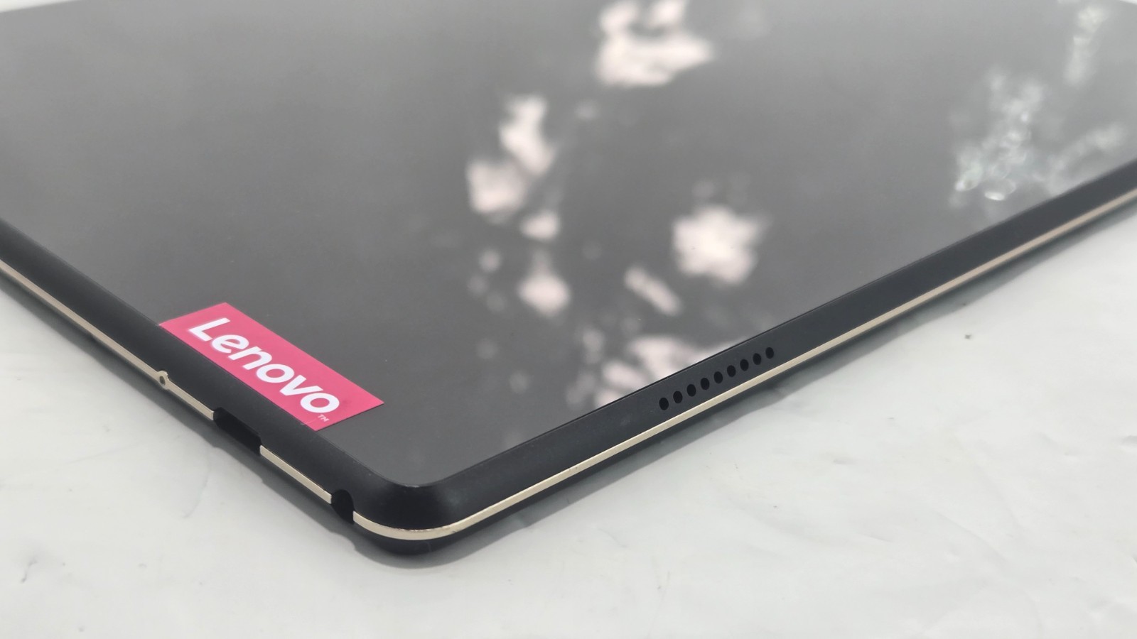 Lenovo Portable Tablet Computer TB-X605F 10.1