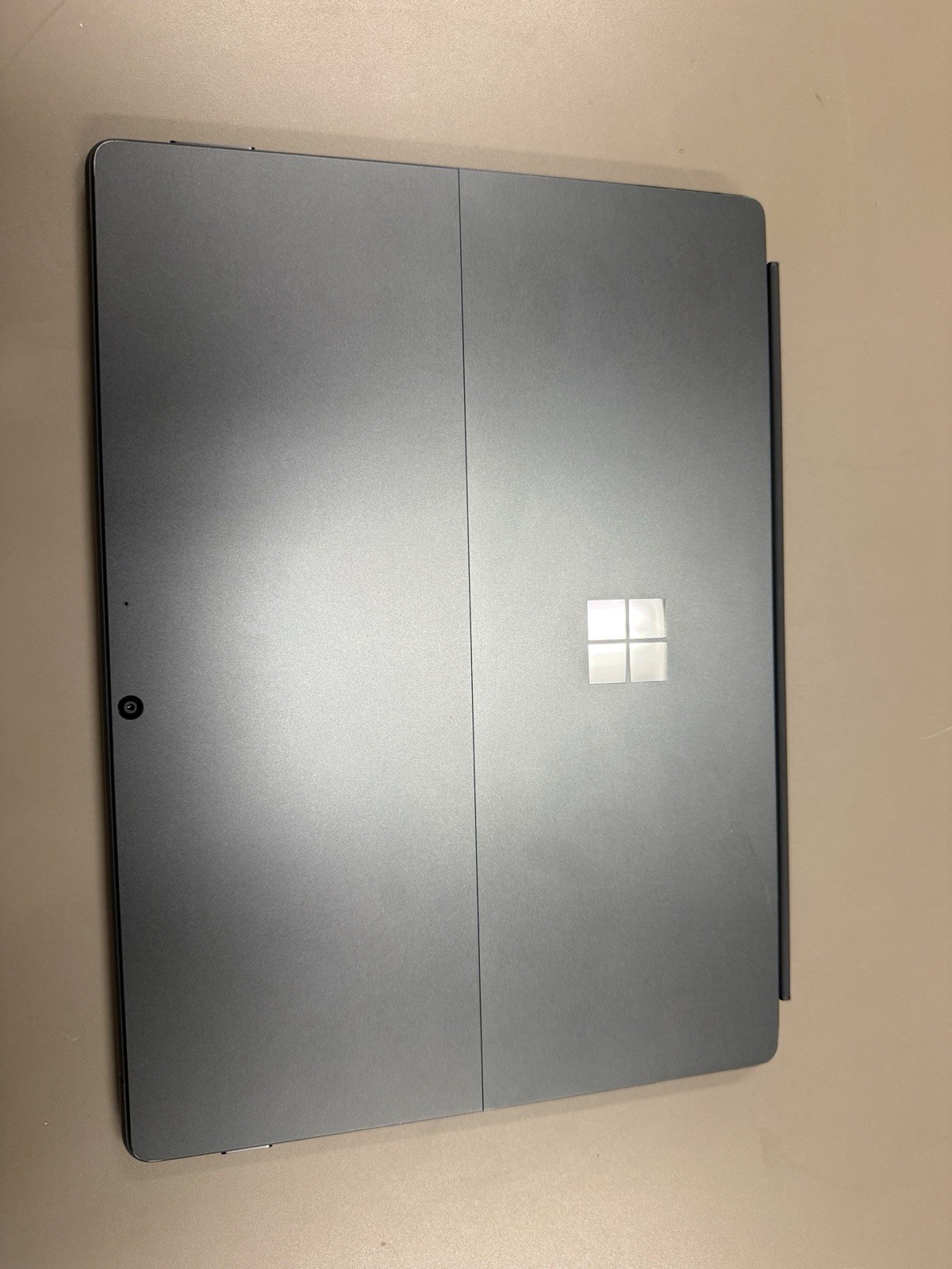 Microsoft Surface Pro 8 1983 13″ Touch i7-1185G7 3.0GHz 16GB RAM 512GB SSD Black