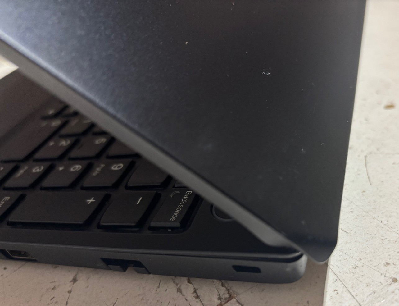 Lenovo ThinkPad E15 15.6″ Intel i5-10210U 8GB DDR4 256GB SSD Windows 11 Pro