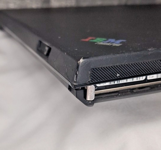 IBM Thinkpad T43 Laptop Powers On – For Parts