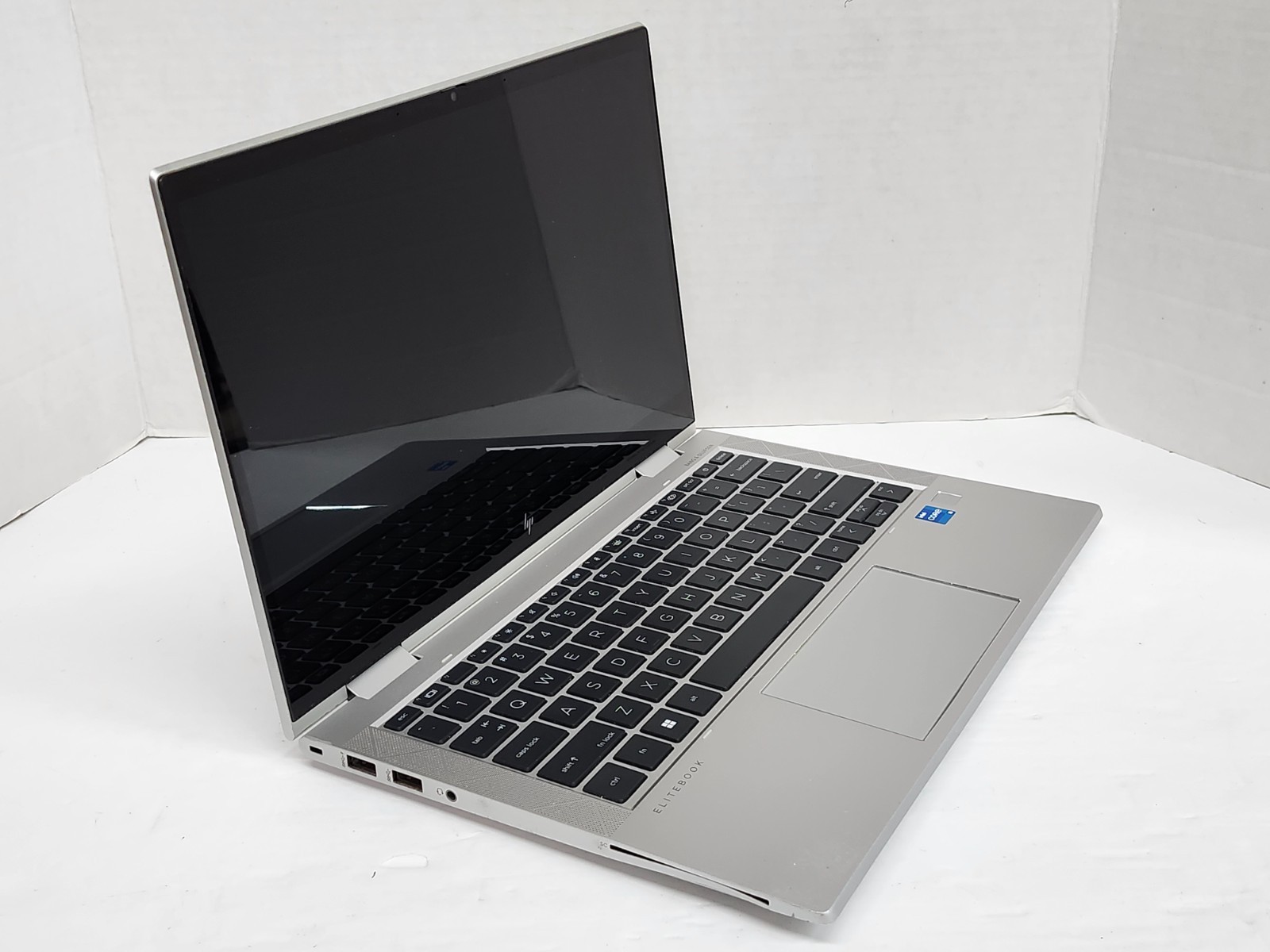 HP EliteBook x360 830 G8 i5-1135G7 16GB 256GB SSD Webcam Backlit FHD Touch Sp1