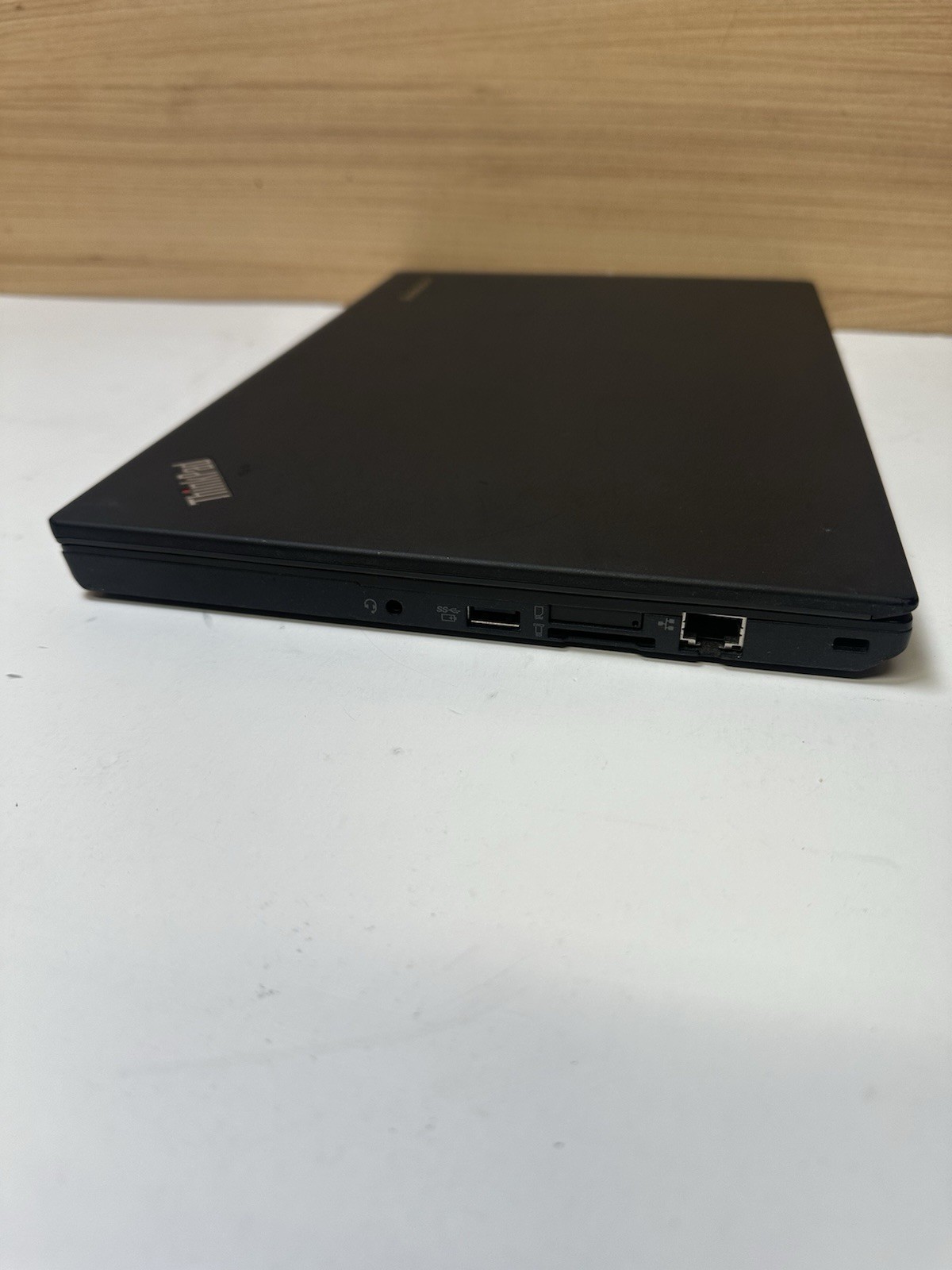 Lenovo ThinkPad X250 12.5″ i3-5010U, 8GB, 500GB HDD (NO OS No power Supply)