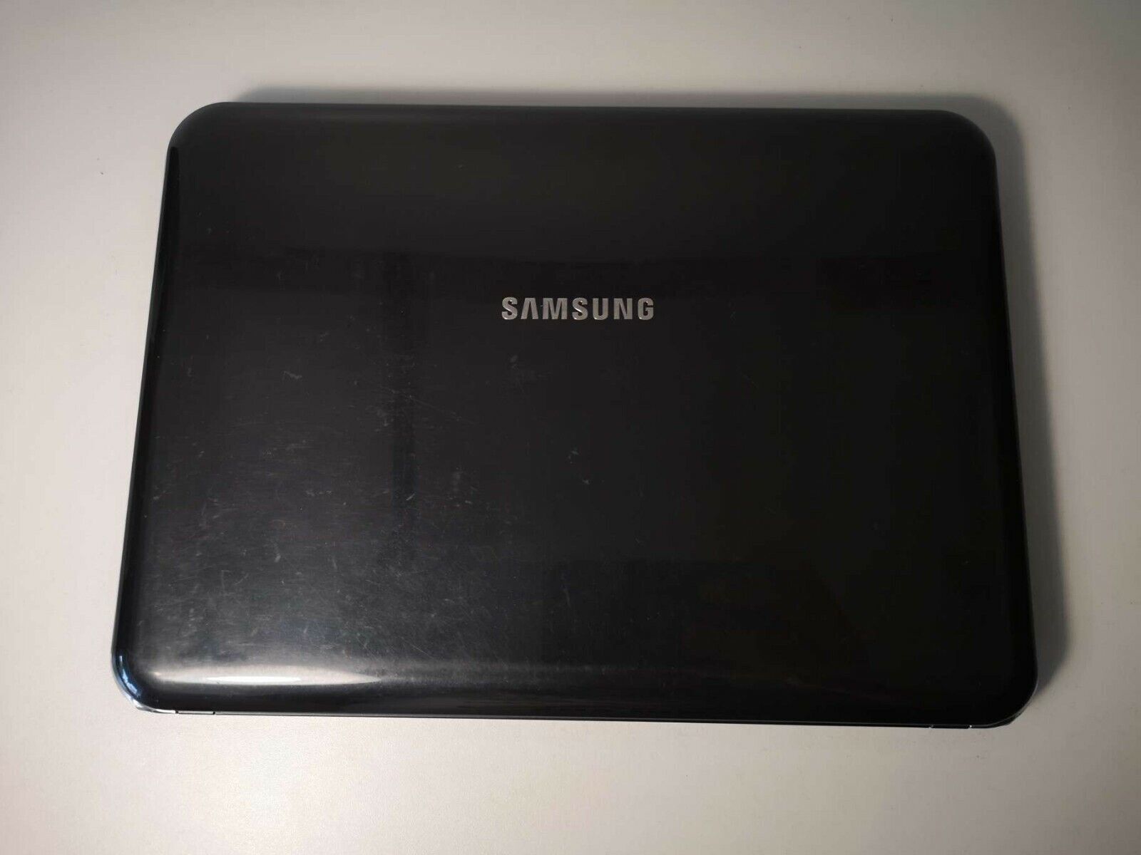 Samsung NP-X120 11.6” HD 4GB/500GB HDD C2D U7300 1.3Ghz HDMI Win7 Professional