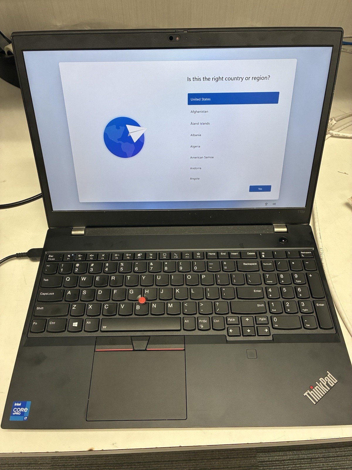 Lenovo Thinkpad T15p Gen 2i 15.6″ 12 Core i7 1TB SSD 32GB RAM w/ Webcam WIN 11
