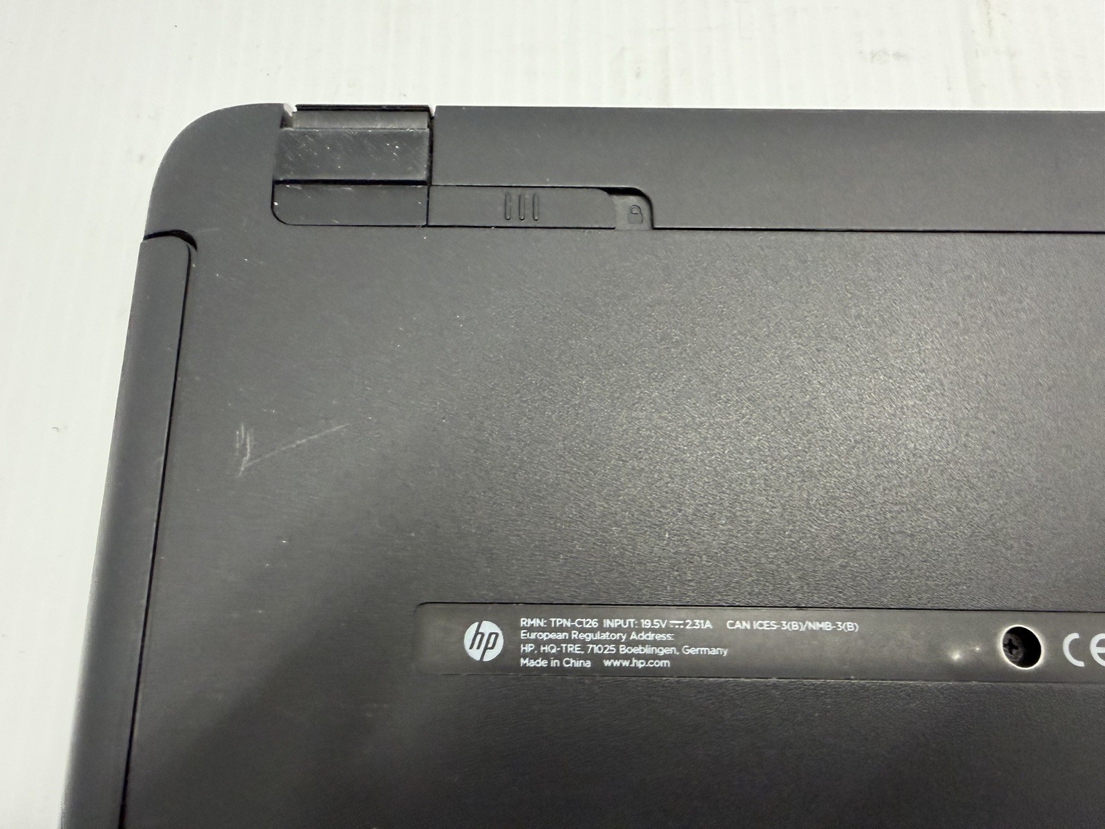 HP 15-BA030NR 932GB 6GB RAM 1007MB AMD Radeon R5 Graphics A8-7410 APU @ 2.20GHz