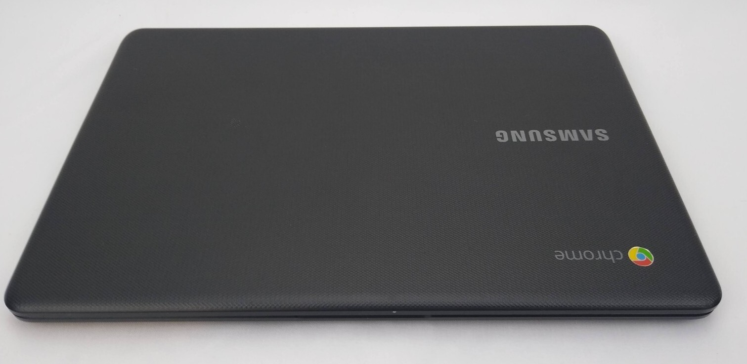 Samsung Chromebook 3 XE500C13 11.6″ for Repair or Parts BROKEN