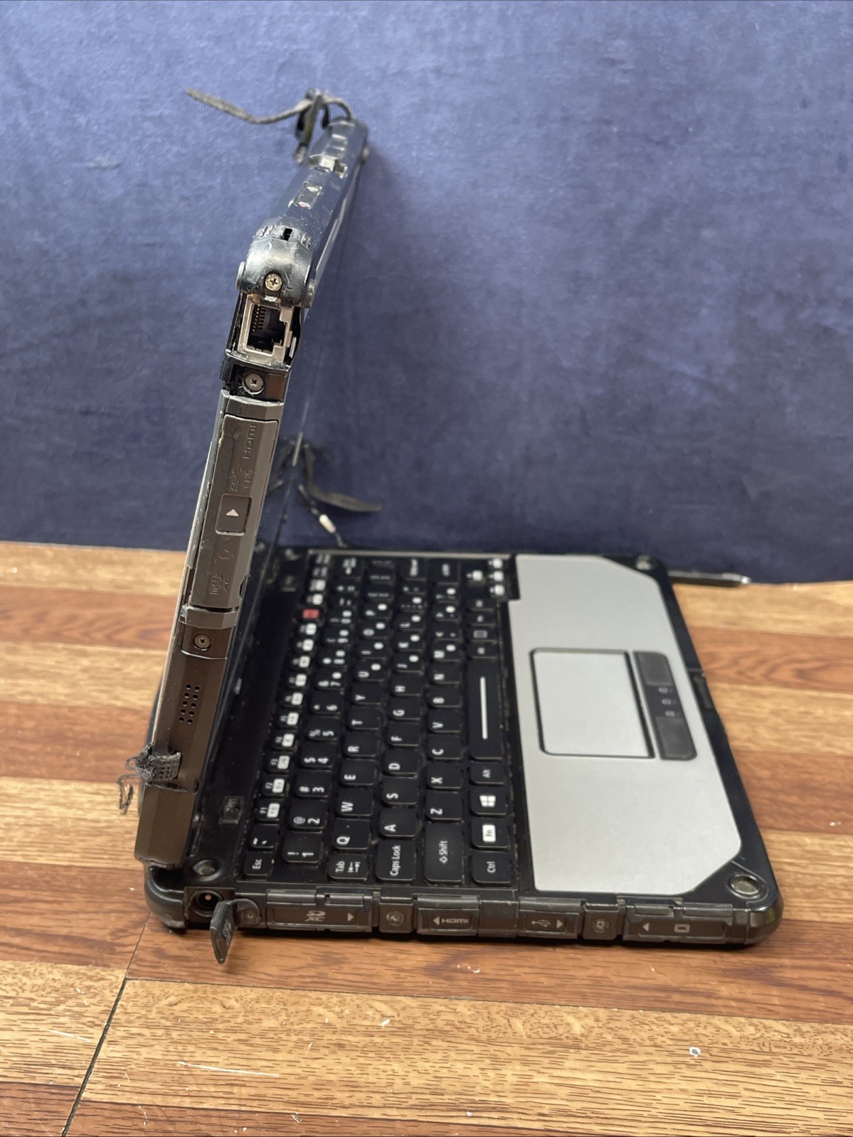 Panasonic Toughbook CF-20 Intel Core i5-7Y57 3.30 GHz 16GB RAM 256GB SSS NO OS