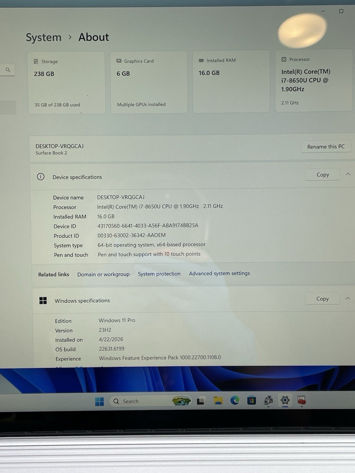 Microsoft Surface Book 2 i7-8650U 1.90GHz 16GB RAM 256GB SSD GeForce GTX 1060
