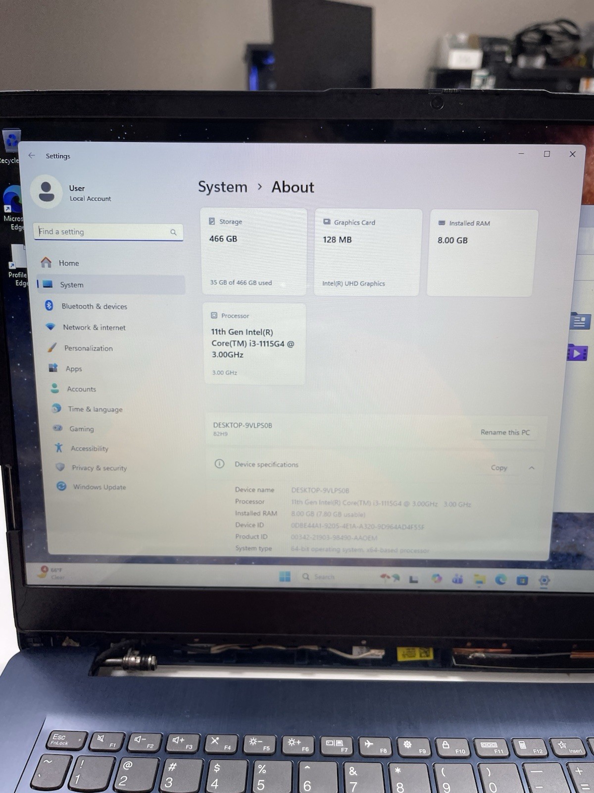 Lenovo IdeaPad 3 17ITL6 17.3″ 500HDD, Intel Core i3-1115G4, 8GB RAM) Needs Bezel