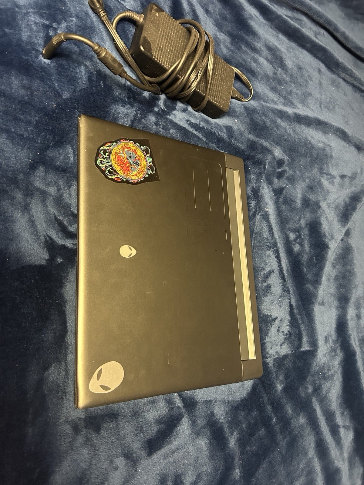 Alienware M18 R1 i9 14900HX Graphics Card NVIDIA® GeForce RTXT™ 4070 2TB