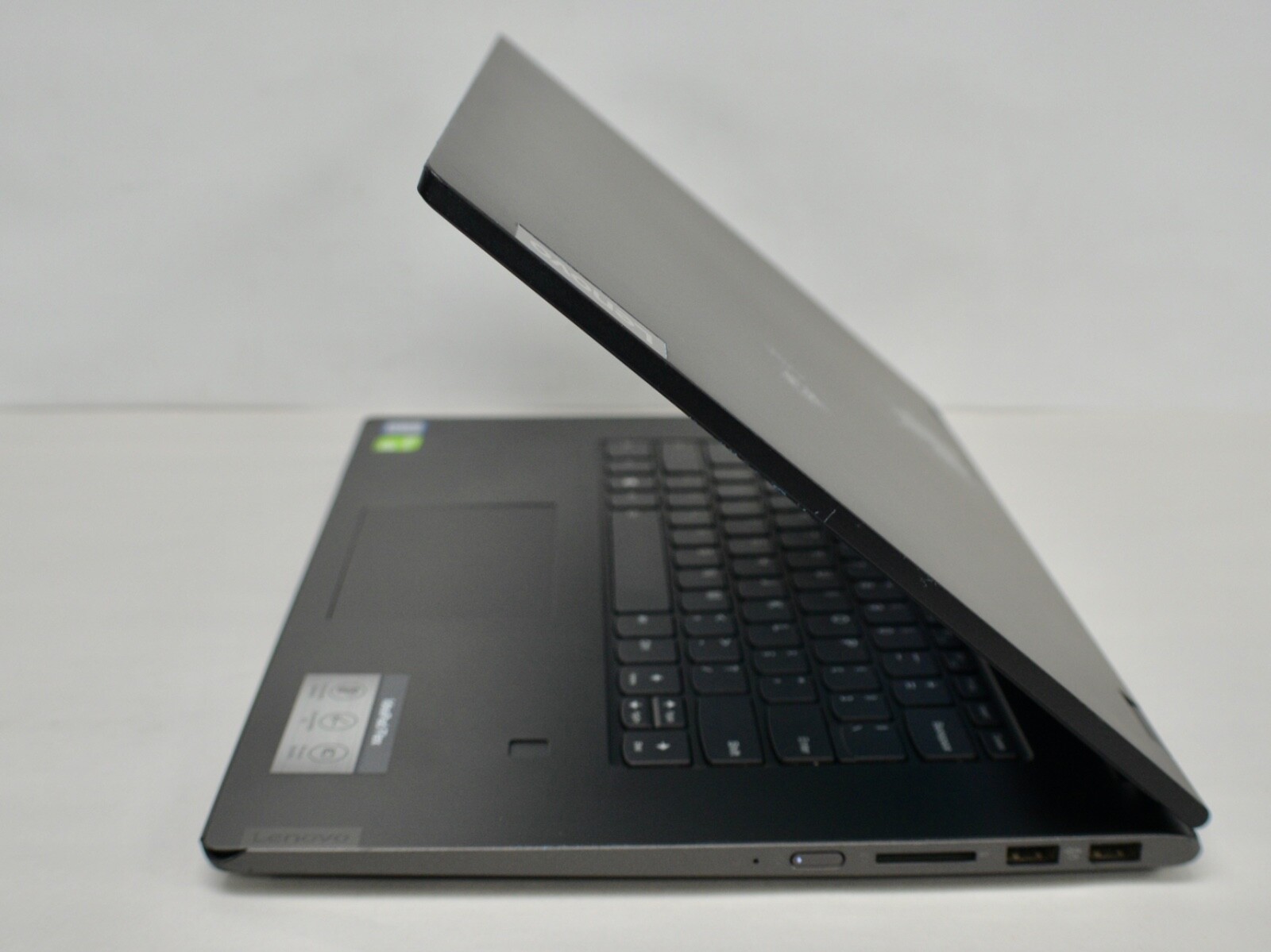 Lenovo IdeaPad Flex-15IWL 15.6″ FHD TOUCH i7-8565U 1.8GHz 8GB RAM 475GB SSD